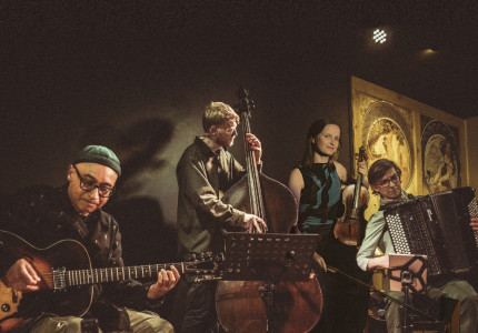 Dirk Overbeek & Friends: muziek buiten de lijntjes