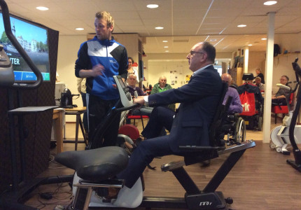Wethouder fietst virtueel door Deventer