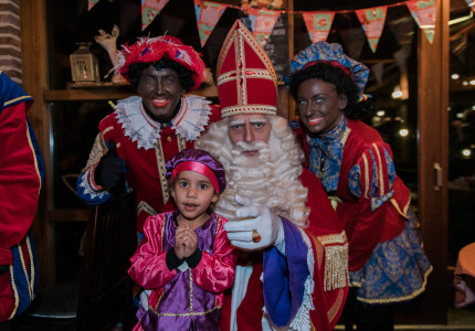 Pannenkoekenrestaurant Berg en Dal organiseerde Sinterklaasmiddag voor minder bedeelde kinderen
