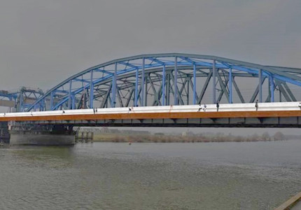 De IJsselbrug wordt blauw!