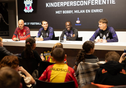 ‘Ik wil graag weten hoe de huisdieren van Bobby Adekanye heten’