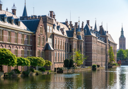 GroenLinks Zutphen wil Artikel 1 zichtbaar op alle scholen