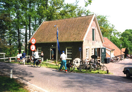 Kijkje achter monumentale deuren