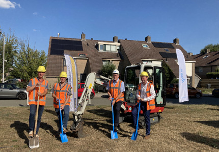 Eerste schop in de grond voor glasvezel