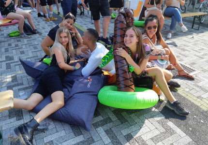 Gratis comedy en concerten voor studenten tijdens INTRO