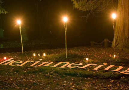 Licht op Herinnering op begraafplaats Soerenseweg