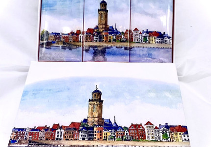 VVV-Tips van de Week: De luxe chocoladebox met op de deksel de prachtig geschilderde skyline van Deventer.