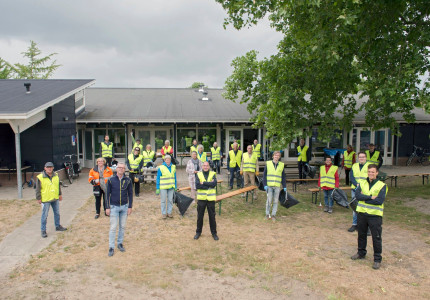 Vuurwerkafval inzamelen met De Schoon Familie