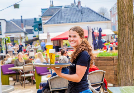 Proeverij met live muziek op het Leienplein
