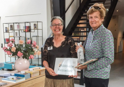 Betty Stöve geeft mijlpaal museum extra gouden randje