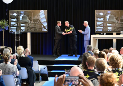 Klokken luiden nieuw onderwijsjaar in op Politieacademie