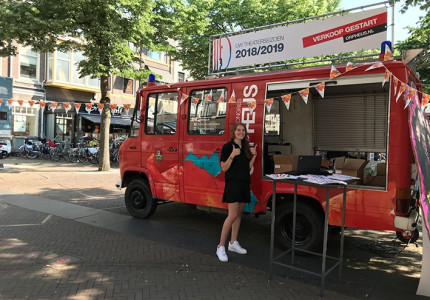 Theaterbus Orpheus trekt de Apeldoornse wijken in