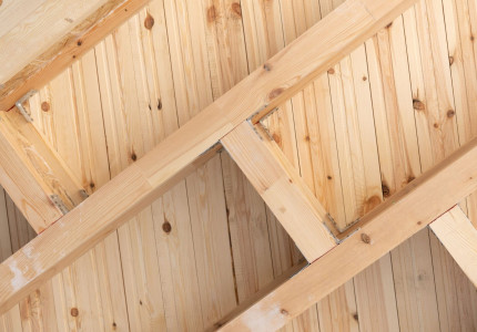 Zelf een carport bouwen? Deze materialen komen goed van pas