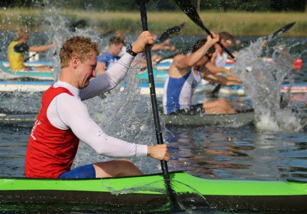 Kanoën sport voor jong en oud