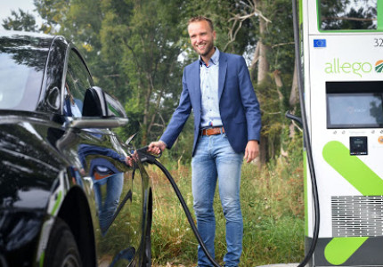 Laadpalen elektrische auto’s in Deventer vanaf nu alleen op lokaal opgewekte groene stroom