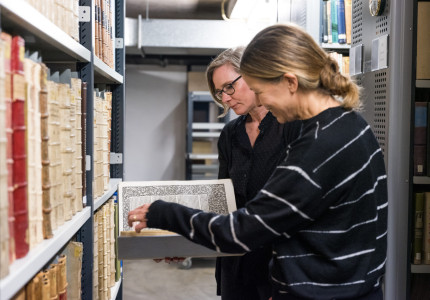 Athenaeumbibliotheek opent schatkamers voor kunstenaars