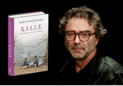 Schrijver Wagendorp in bibliotheek    