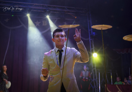 Circus Bossle slaat tent op in Warnsveld