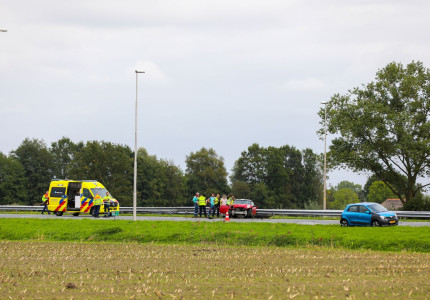 Ongeluk tussen auto en vrachtwagen zorgt voor flinke file op A50 bij Vaassen