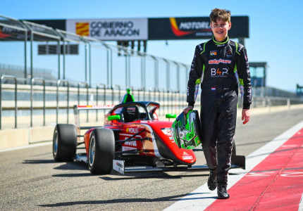 Racetalent Juste Mulder zet belangrijke stap  