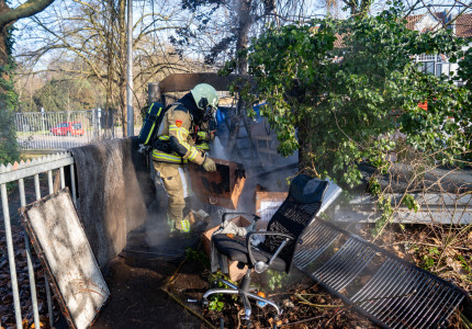 Brand in ‘daklozenkamp’ Deventer