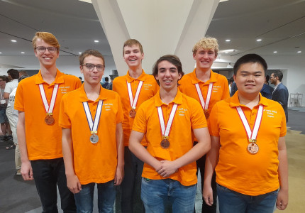 Unieke teamprestatie Nederland bij Internationale Wiskunde Olympiade