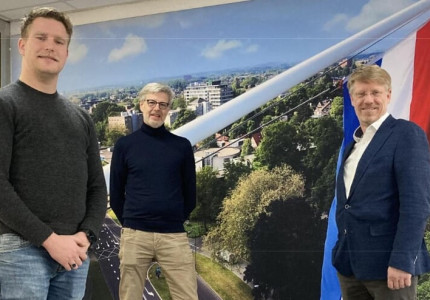 Vlaggen en Vrienden slaan handen ineen
