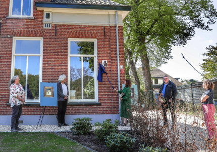 Plaquette aan woonhuis Jan Mankes