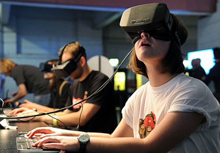 De game-industrie omarmt twee nieuwe technologische trends.