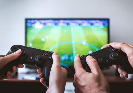 Nederlanders gamen dagelijks half miljard minuten