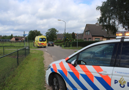 Scooterrijder gewond na botsing met auto in Wenum Wiesel