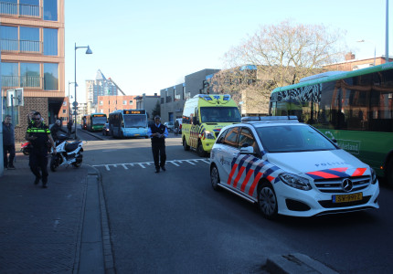 Scooterrijder gewond na aanrijding met Lijnbus