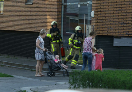 Brandende gasfles zorgt voor gevaarlijke situatie