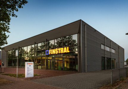 Kozijnen, huisdeuren en schuifpuien live ervaren