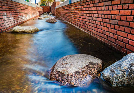 Beek verrijkt binnenstad Apeldoorn en verbetert klimaatadaptatie