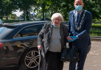 Deventerse burgemeester Ron König nu ook AutoMaatje