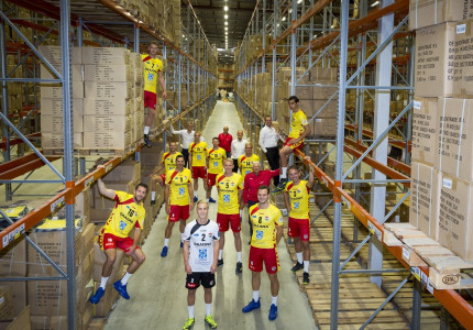 Draisma Dynamo presenteert clublied