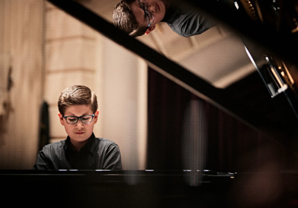 Pianist Adam Akopian (12): ‘Het allermooiste vind ik dat ik in Het Concertgebouw mag spelen!’