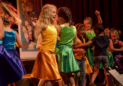 Vrolijke klanken door de kinderen van ZingDing