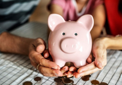 Is een uitvaartverzekering noodzakelijk? Of kun je beter zelf sparen?