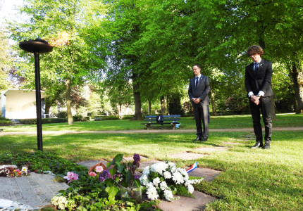 Herdenken en Bevrijdingsvuur in  Beekbergen