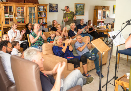 Aanmelden voor  Gluren bij de Buren