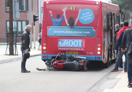 Persoon overleden na sprong van appartementencomplex