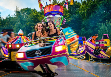 ‘Kermis voorzien van toegangshekken en eventueel verplaatsen’