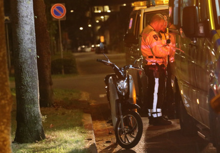 Scooterrijder gewond aangetroffen op straat in Apeldoorn