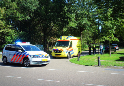 Vrouw gewond bij aanrijding