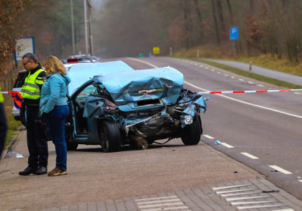 Man raakt zwaargewond bij aanrijding in Beekbergen
