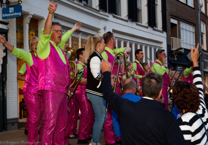 ‘We dweilen een jaartje later’