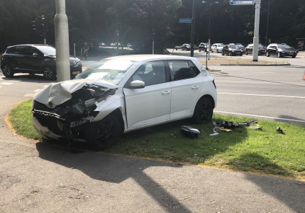 Forse botsing op de kruising Loolaan – Jachtlaan in Apeldoorn