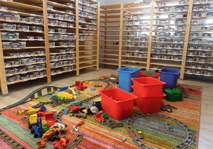 Legotheek groeit op alle fronten